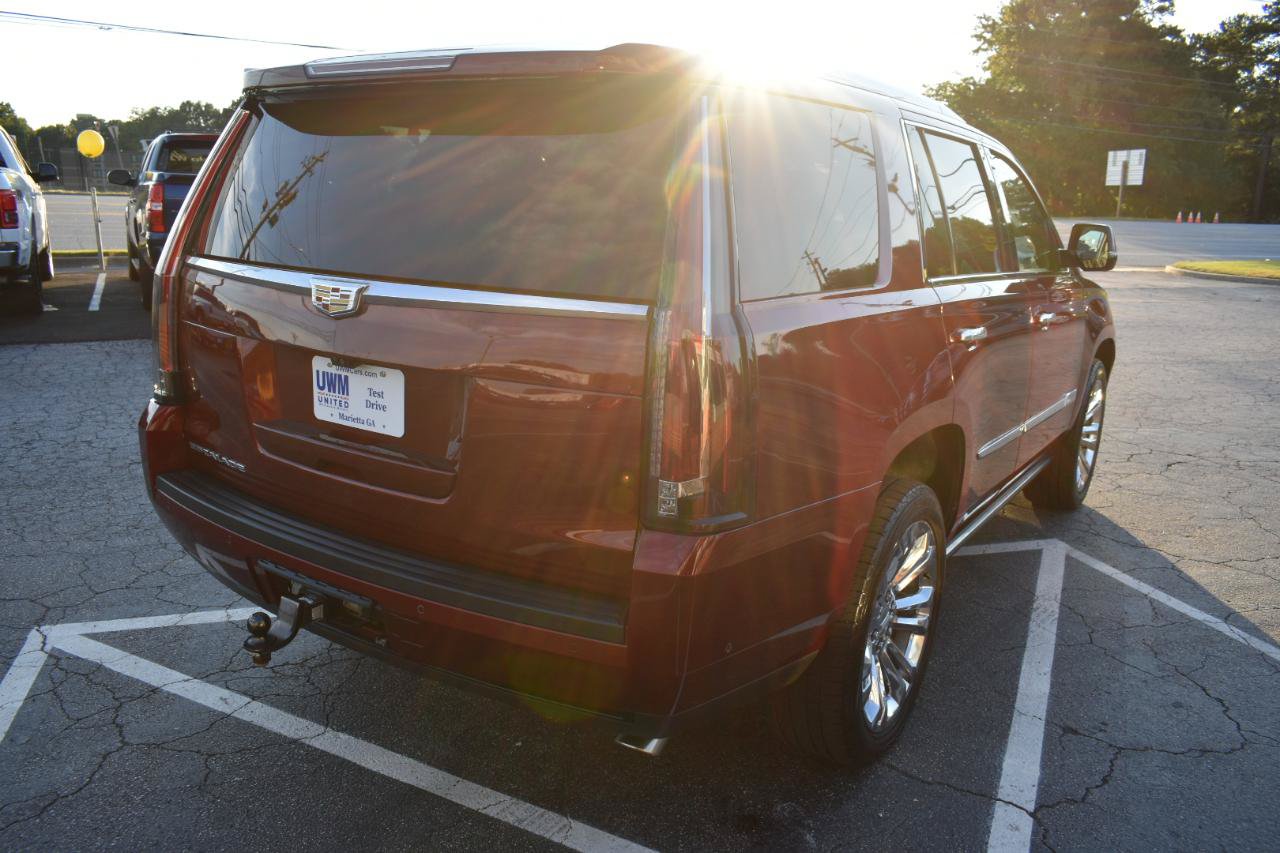 Used 2018 Cadillac Escalade Premium Luxury w/ LPO, Radiant Package AWD/4WD image 6