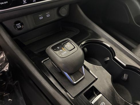 Used 2024 Nissan Rogue SV FWD image 29