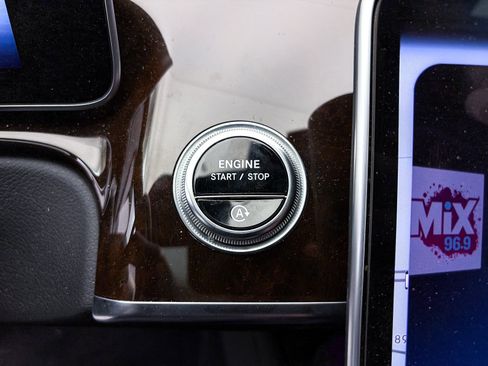 Used 2024 Mercedes-Benz S 580 4MATIC Sedan image 25