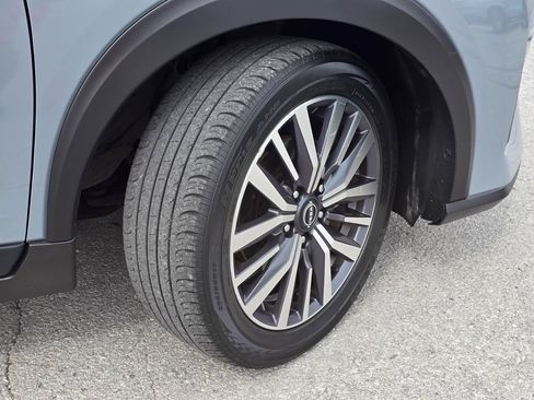 Used 2024 Nissan Kicks SV FWD image 9