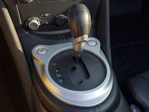 Used 2017 Nissan 370Z Touring image 33