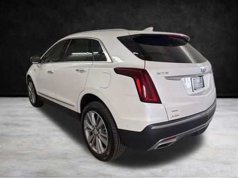 Used 2019 Cadillac XT5 Premium Luxury w/ Driver Assist Package image 9