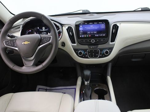 Used 2024 Chevrolet Malibu LT image 9