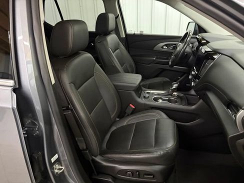 Used 2021 Chevrolet Traverse LT w/ LT Premium Package AWD/4WD image 32