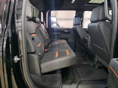 Used 2025 GMC Sierra 2500 AT4 w/ AT4 Premium Plus Package image 26