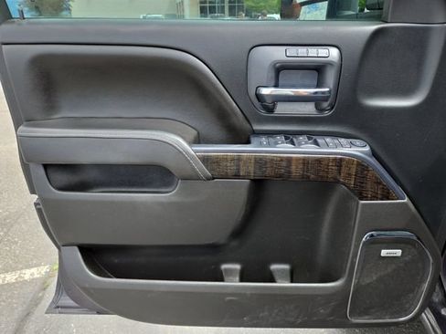 Used 2016 GMC Sierra 2500 Denali w/ Duramax Plus Package AWD/4WD image 15
