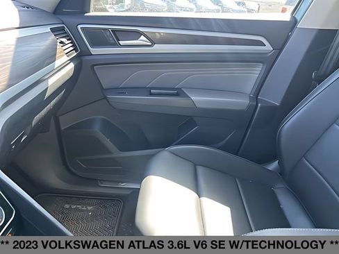 Used 2023 Volkswagen Atlas SE AWD/4WD image 16