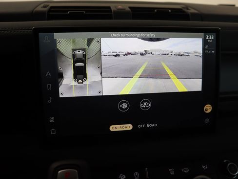 Used 2025 Land Rover Defender 110 S image 15