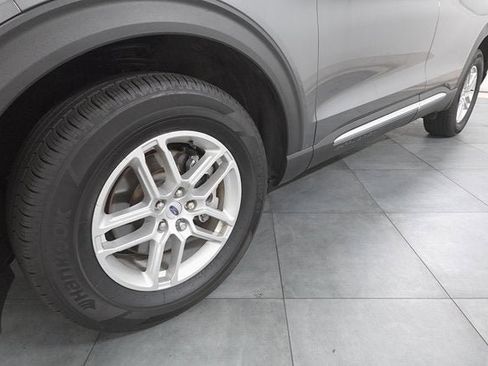 Used 2025 Ford Explorer Active image 29