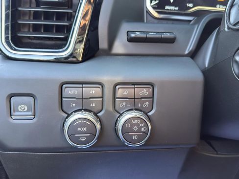 Used 2024 GMC Sierra 1500 Denali Ultimate image 18