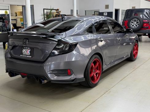Used 2016 Honda Civic EX-T image 2