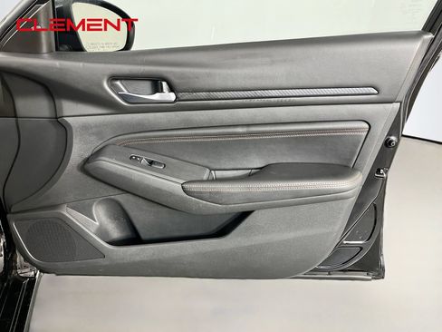 Used 2021 Nissan Altima 2.5 SR w/ SR Premium Package FWD image 33