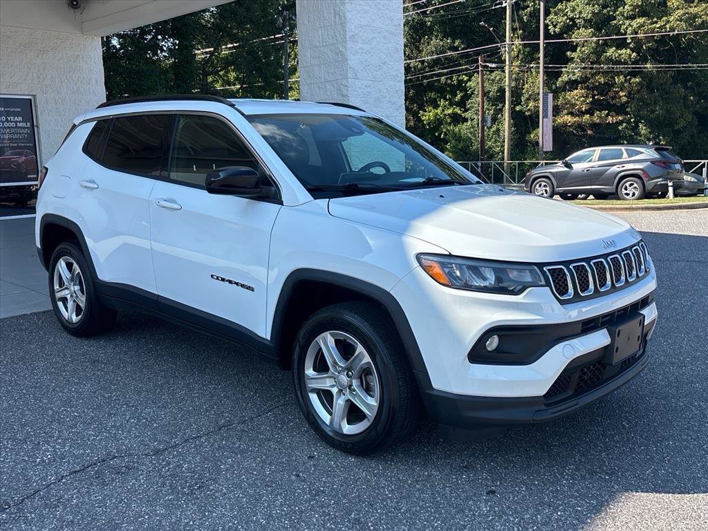 Used 2023 Jeep Compass Latitude AWD/4WD image 21