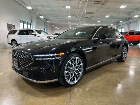 Used 2025 Genesis G90 3.5T AWD/4WD image 3