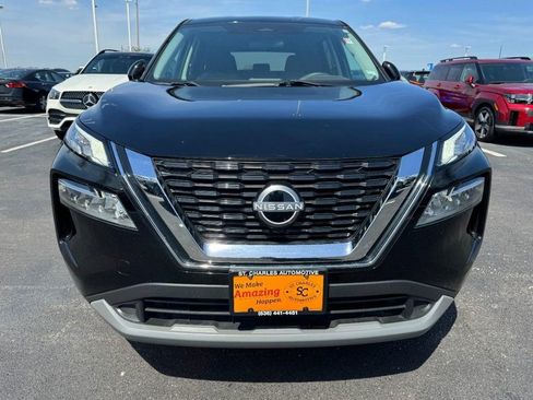 Used 2023 Nissan Rogue SV image 9
