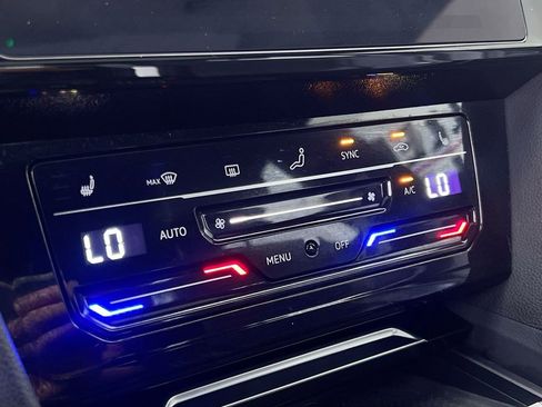 Used 2023 Volkswagen Arteon SEL w/ Arteon MDO Package image 21