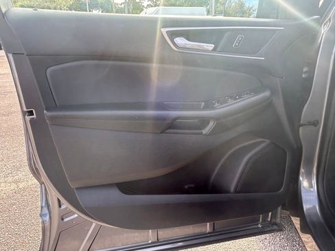 Used 2023 Ford Edge SEL image 34