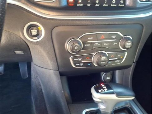 Used 2018 Dodge Charger GT image 11