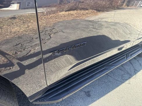 Used 2022 Chevrolet Tahoe RST w/ Luxury Package image 13
