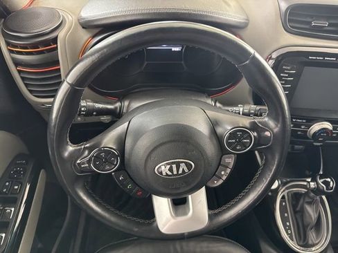 Used 2017 Kia Soul + w/ Primo Package FWD image 23
