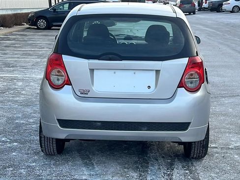 Used 2009 Chevrolet Aveo5 LT w/ Power and Convenience Package image 4