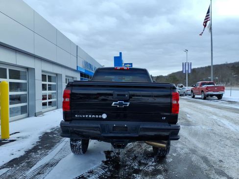 Used 2019 Chevrolet Silverado 2500 LT w/ Midnight Edition image 5