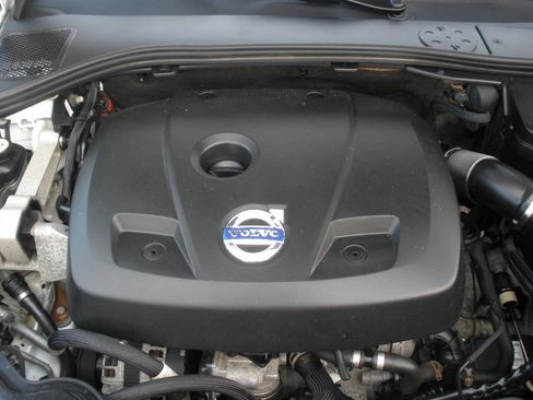 Used 2015 Volvo S60 T5 Premier image 11