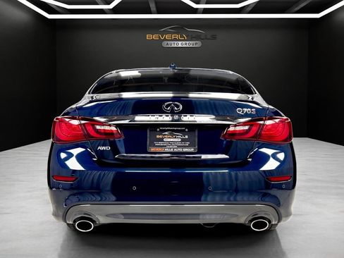 Used 2018 INFINITI Q70 Luxe w/ Sport Package AWD/4WD image 4