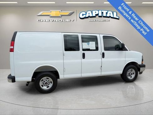 Used 2025 GMC Savana 2500 w/ Driver Convenience Package RWD image 9