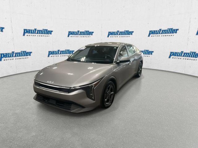 Used 2025 Kia K4 FWD image 4