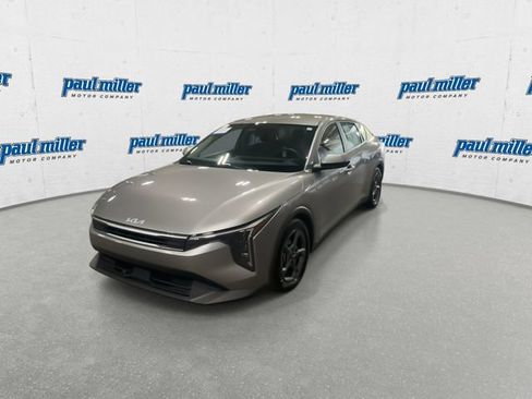 Used 2025 Kia K4 FWD image 4