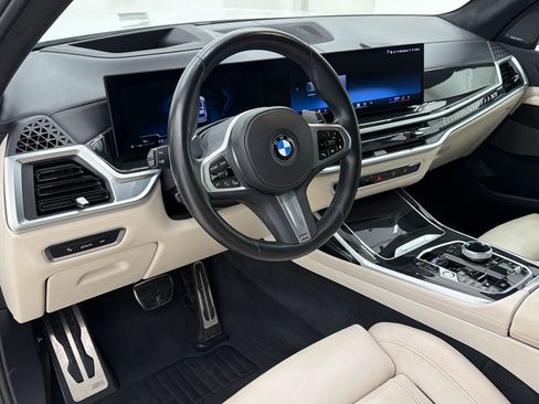 Used 2024 BMW X7 xDrive40i w/ Executive Package AWD/4WD image 4