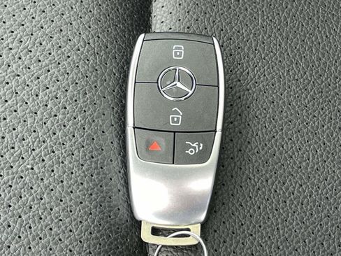 Certified 2021 Mercedes-Benz GLE 350 4MATIC image 4