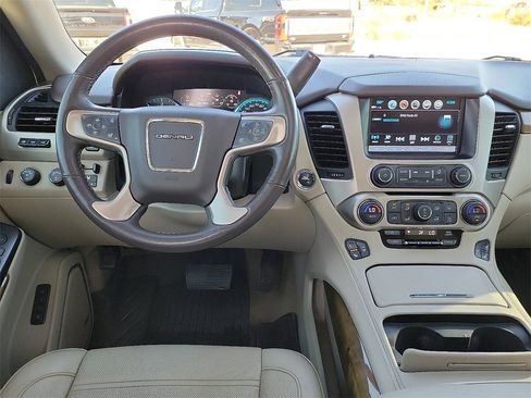Used 2017 GMC Yukon XL Denali w/ Open Road Package image 17