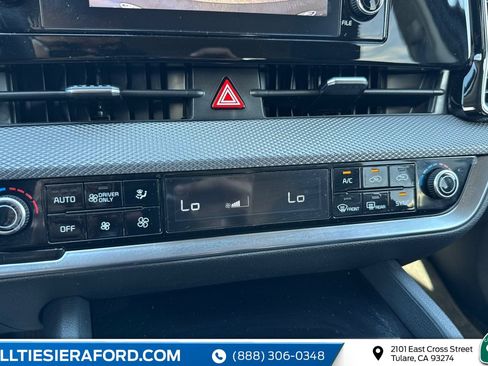 Used 2025 Kia Sportage LX FWD image 26