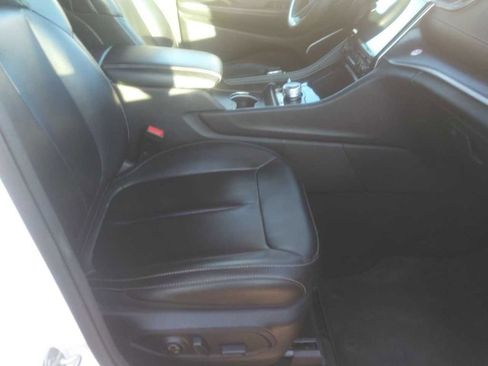 Used 2024 Jeep Grand Cherokee Limited 4xe AWD/4WD image 9