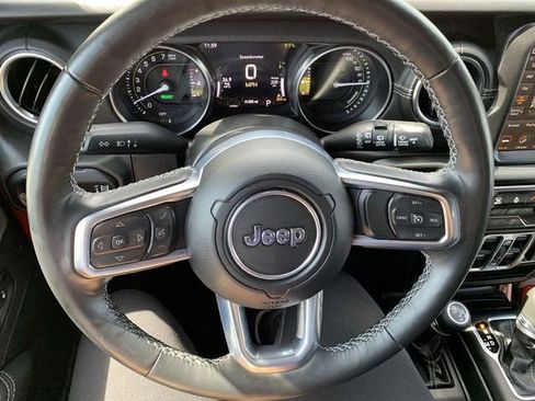 Used 2023 Jeep Wrangler Unlimited Sahara w/ Cold Weather Group image 19