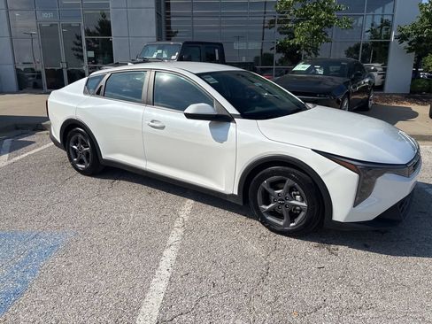 Used 2025 Kia K4 FWD image 34
