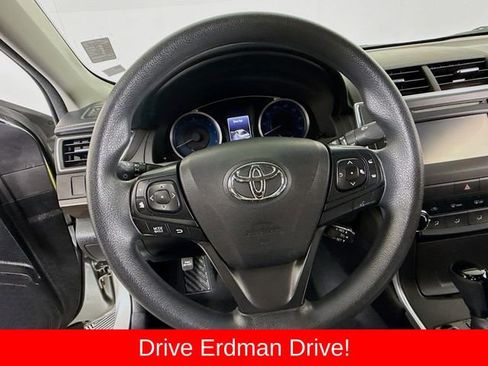Used 2017 Toyota Camry LE FWD image 11