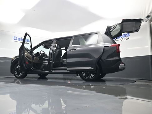 Certified 2025 Kia Carnival LXS image 61