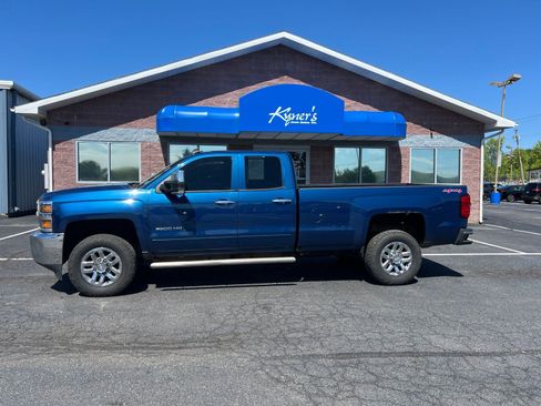 Used 2016 Chevrolet Silverado 2500 LT AWD/4WD image 2