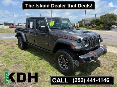 Used 2025 Jeep Gladiator Mojave w/ Dual Top Group