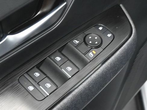 New 2026 Nissan Kicks SV image 13