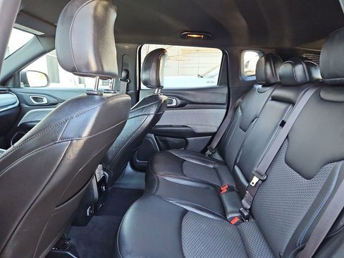 Used 2024 Jeep Compass Latitude image 25