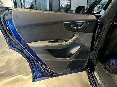 Used 2022 Audi SQ8 Prestige w/ Prestige Package image 24