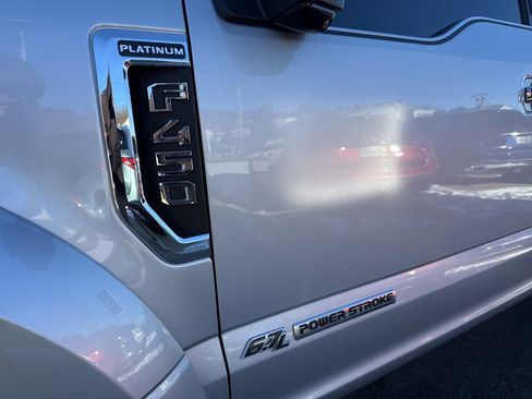 Used 2018 Ford F450 Platinum w/ Platinum Ultimate Package image 4