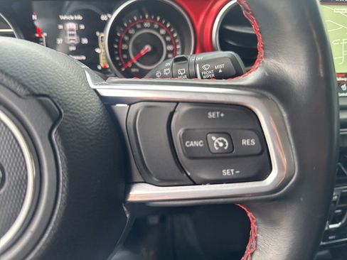 Used 2022 Jeep Wrangler Unlimited Rubicon w/ Cold Weather Group image 22