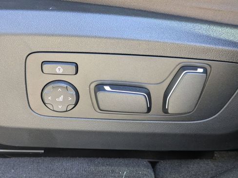 Used 2025 BMW X3 xDrive30i w/ Convenience Package image 21