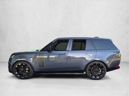 Used 2026 Land Rover Range Rover SE AWD/4WD image 8