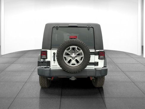 Used 2018 Jeep Wrangler Unlimited Rubicon w/ Connectivity Group image 6